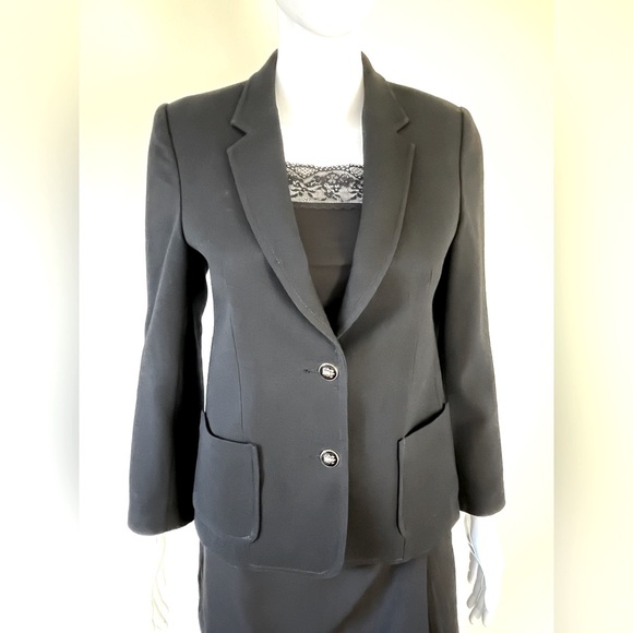 Classic chique black wool blazer jacket two buttons closure two front pockets - Picture 1 of 16